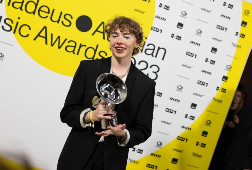 © AAMA / Clemens Schmiedbauer Oskar Haag mit seiner Trophäe, © AAMA / Clemens Schmiedbauer